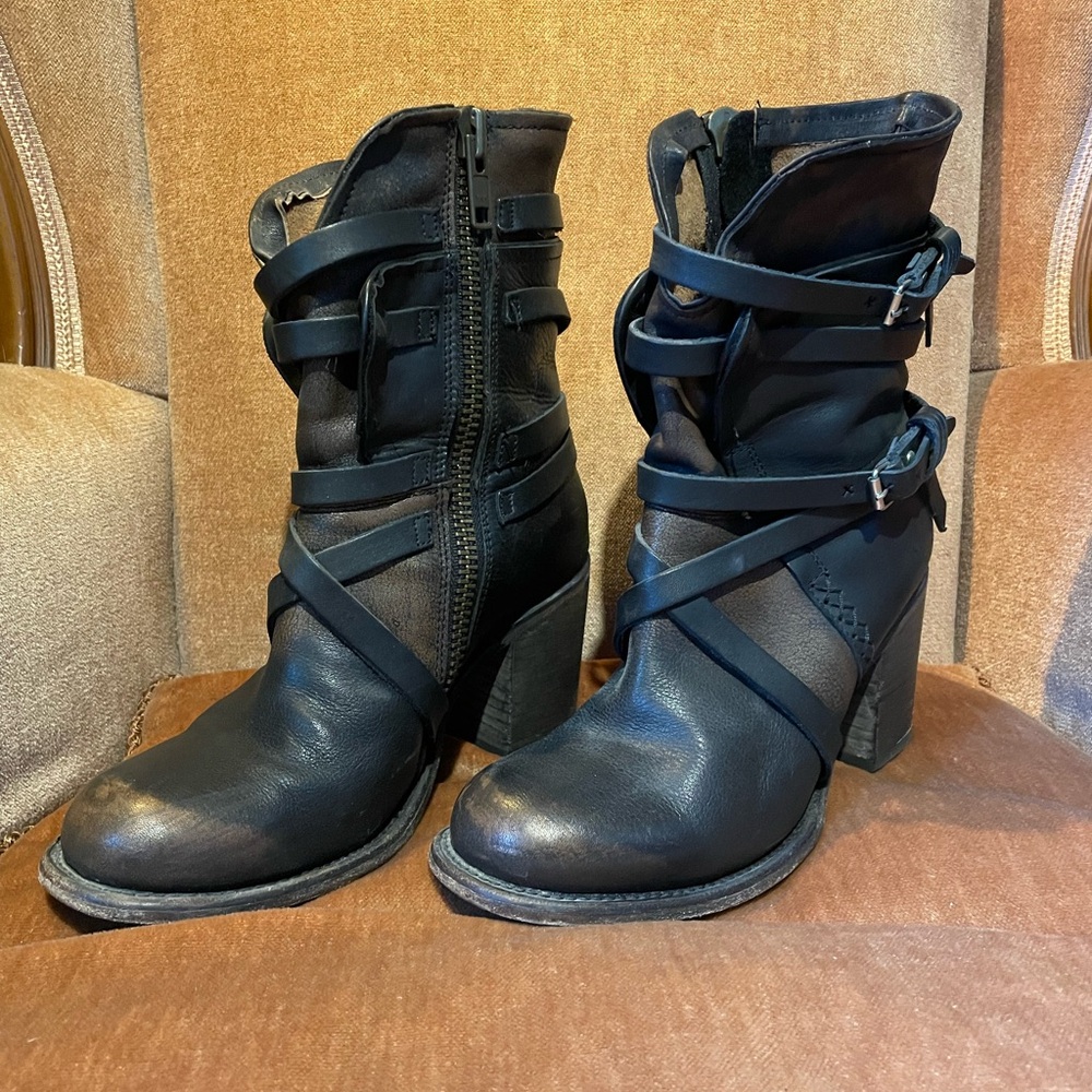 Steve Madden Freebird Boots